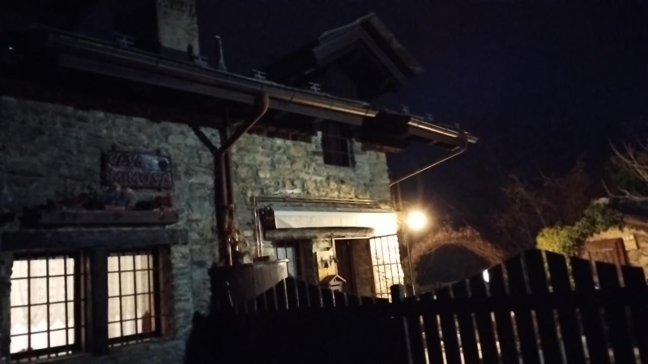 Villa Casa Mimosa Gressan Esterno foto